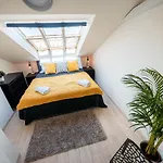 Apartment Centrum Pstrossova *