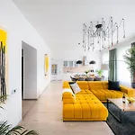 Centrum Pstrossova Apartment