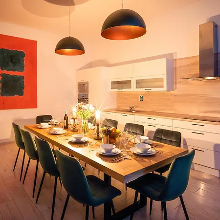 Appartement Centrum Pstrossova *