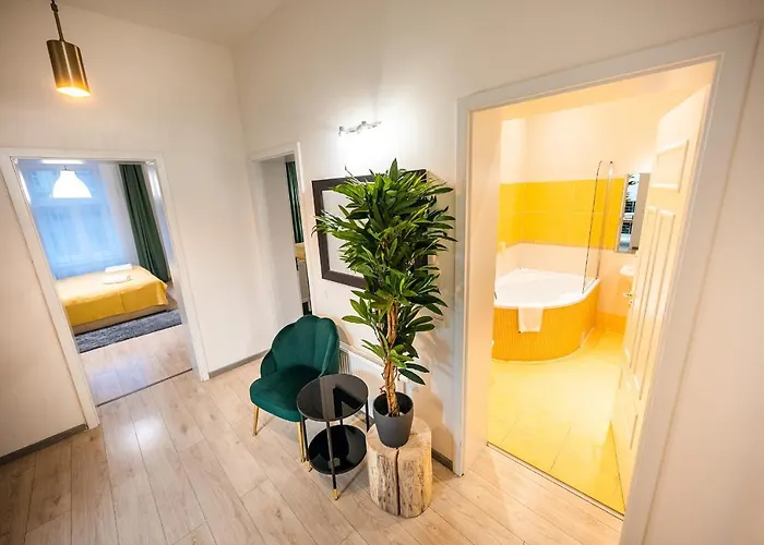 Centrum Pstrossova Apartmán *