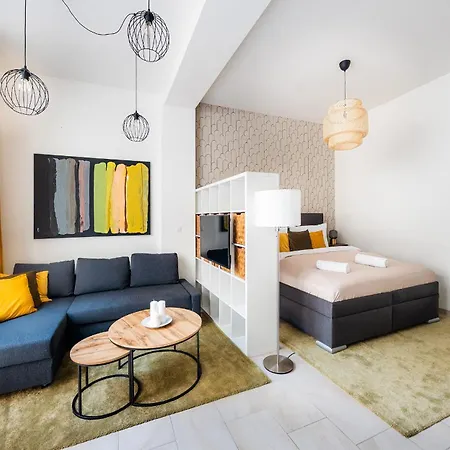 Centrum Pstrossova Apartment *
