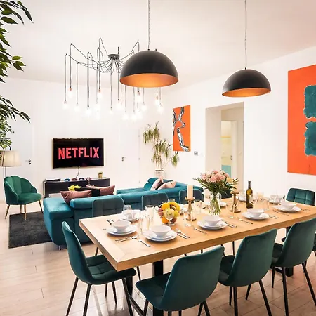 Centrum Pstrossova Apartment